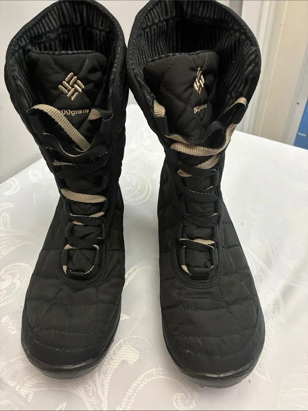 Columbia Black Quilted Lace-Up Winter Boots with Tan Accents